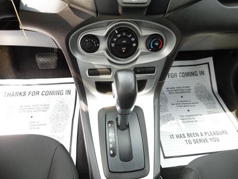 Used 2014 Ford Fiesta SE FWD image 16