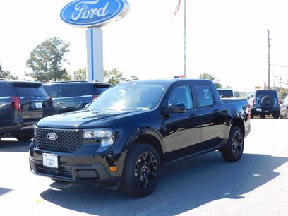 New 2025 Ford Maverick XLT w/ XLT Luxury Package