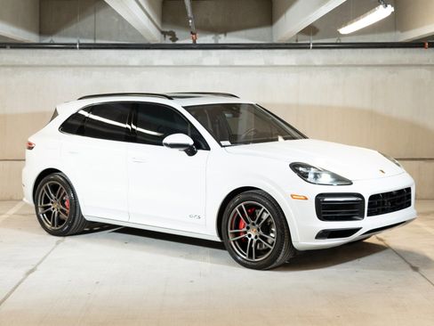 Certified 2023 Porsche Cayenne GTS AWD/4WD image 9