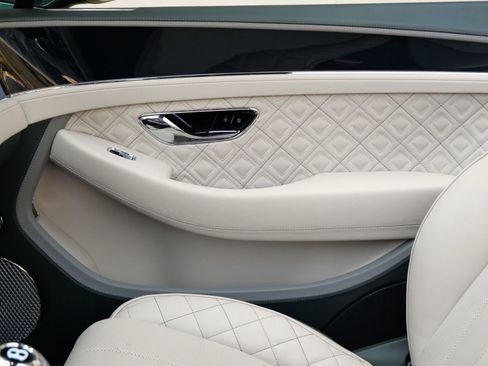 Used 2022 Bentley Continental GT Mulliner image 22