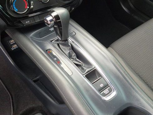 Used 2021 Honda HR-V Sport image 12