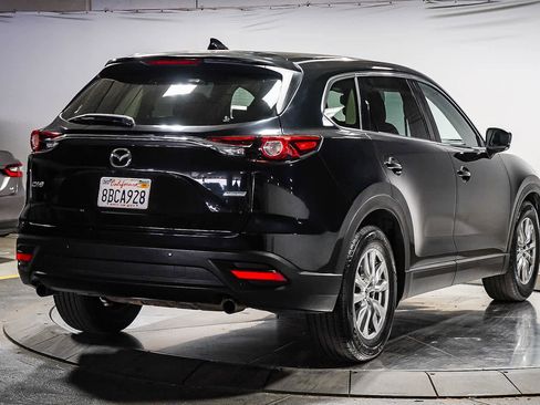 Used 2018 MAZDA CX-9 Touring w/ Touring Premium Package FWD image 4