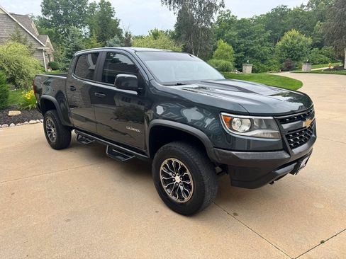 Used 2017 Chevrolet Colorado ZR2 w/ LPO, Premium Interior Package AWD/4WD image 8