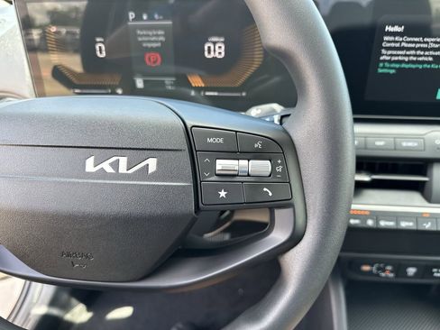 New 2026 Kia K4 FWD image 26