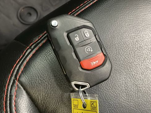 Used 2020 Jeep Gladiator Rubicon image 29