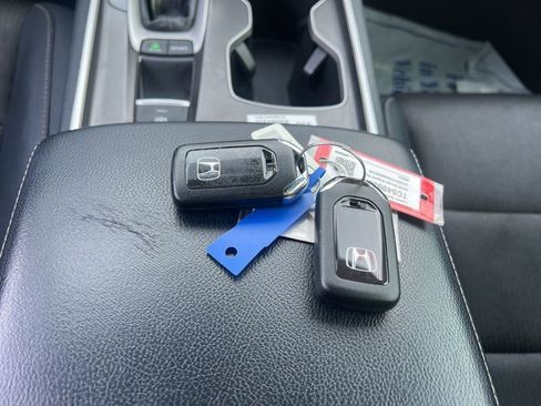 Used 2018 Honda Accord Sport image 12