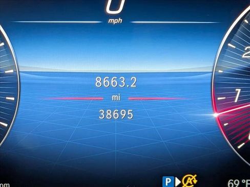 Used 2022 Mercedes-Benz C 300 C 300 image 7