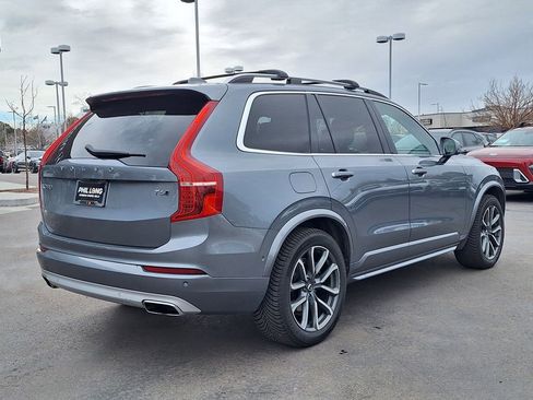 Used 2018 Volvo XC90 T6 Momentum image 3