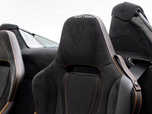 Used 2024 McLaren 750S Spider RWD image 22