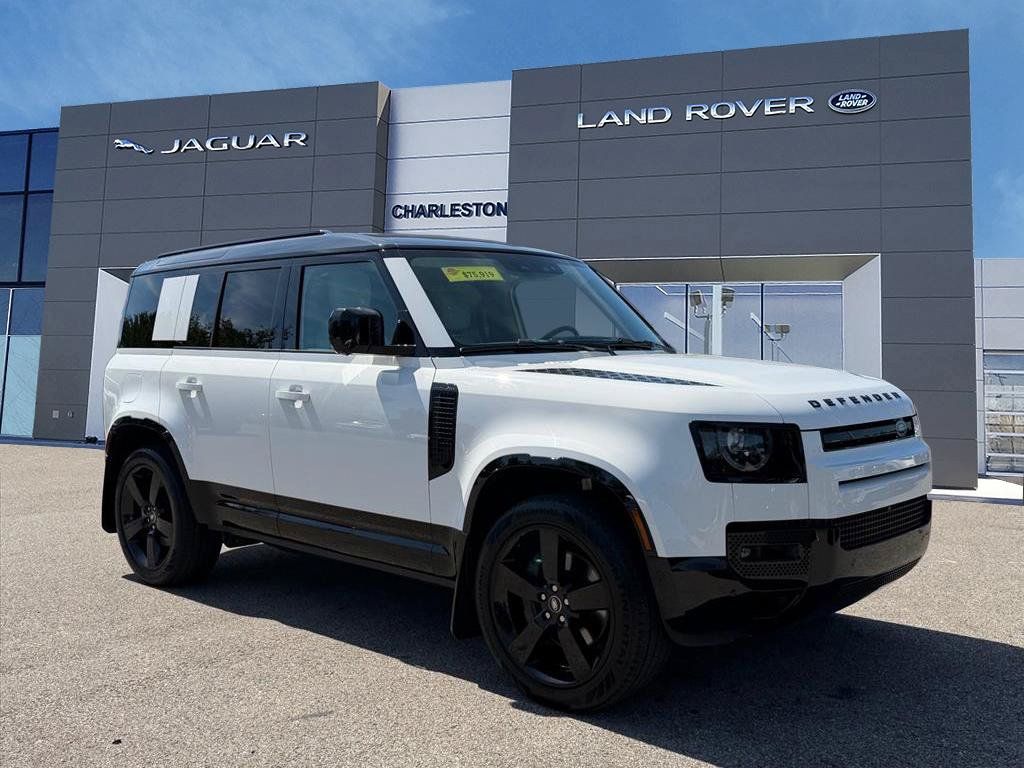 Used 2025 Land Rover Defender 110 X-Dynamic SE AWD/4WD image 7