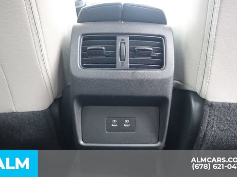 Used 2025 Nissan Rogue SV FWD image 24
