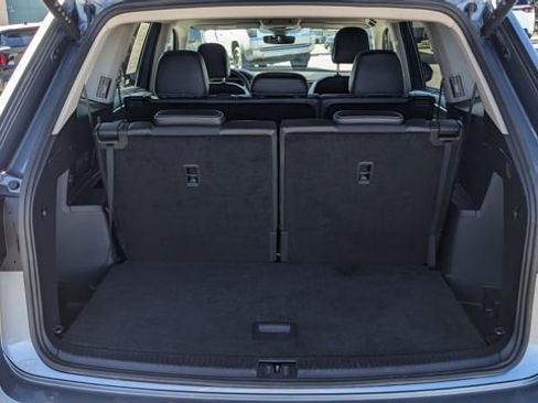 Used 2024 Volkswagen Atlas SE image 31