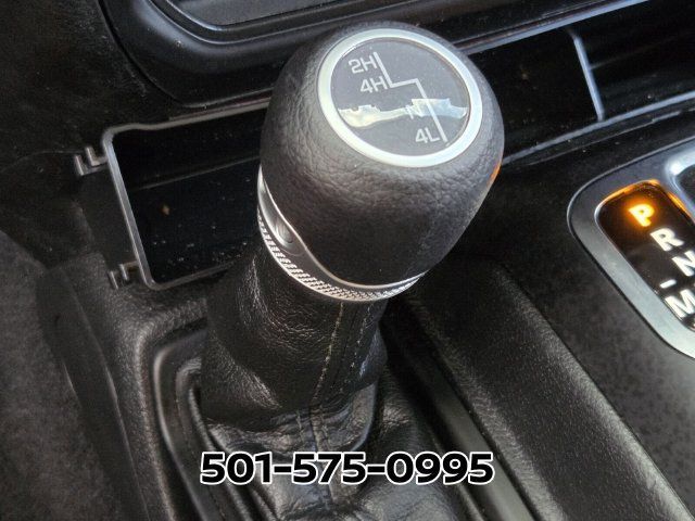 Used 2023 Jeep Wrangler Unlimited Sport AWD/4WD image 35