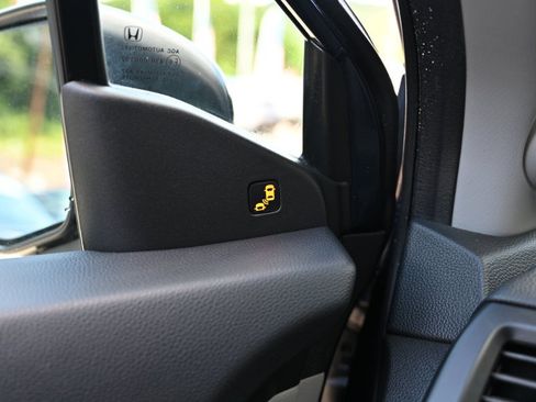 Used 2019 Honda Pilot EX-L image 17