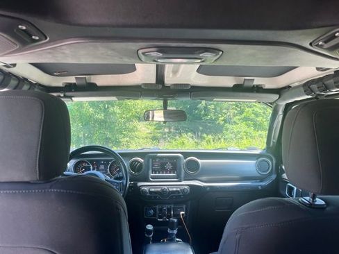 Used 2018 Jeep Wrangler Unlimited Sport S AWD/4WD image 12