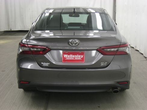 Used 2023 Toyota Camry XLE image 27