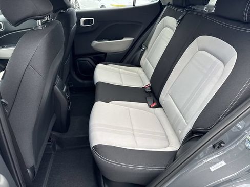 Certified 2025 Hyundai Venue SEL FWD image 12