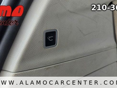 Used 2017 Chrysler Pacifica Touring-L FWD image 27