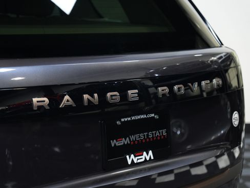 Used 2023 Land Rover Range Rover SV AWD/4WD image 18