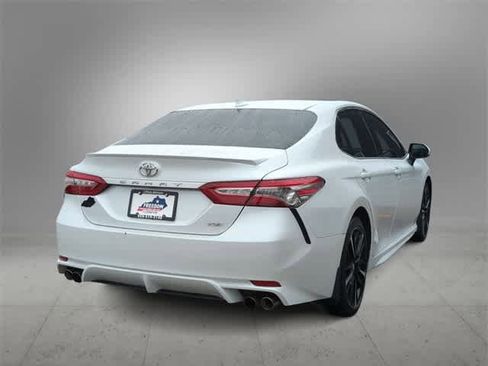 Used 2019 Toyota Camry XSE image 8