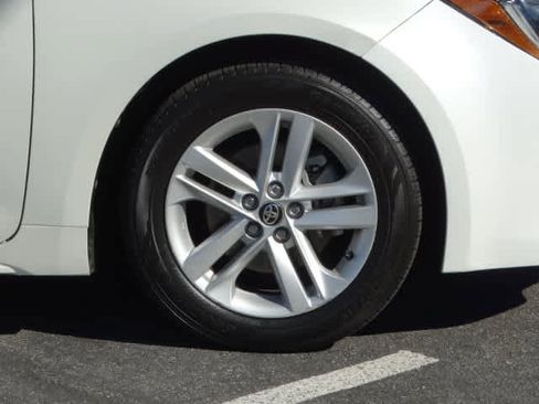 Used 2019 Toyota Corolla SE image 8