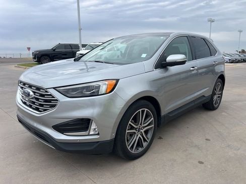Used 2021 Ford Edge Titanium w/ Equipment Group 301A AWD/4WD image 3