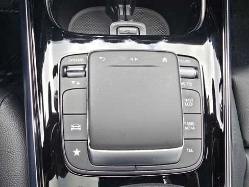 Certified 2021 Mercedes-Benz GLA 250 4MATIC image 32