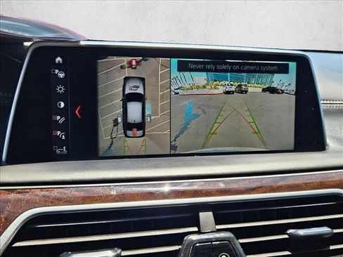 Used 2018 BMW 740i RWD image 13