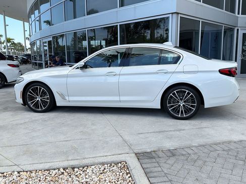 Used 2023 BMW 530i w/ Convenience Package RWD image 2