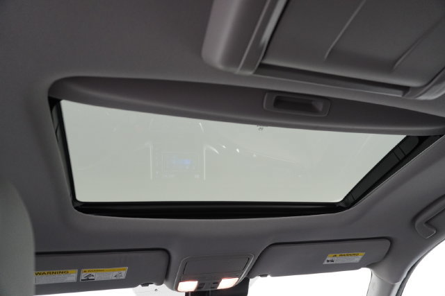 Used 2017 Honda Pilot Touring image 36