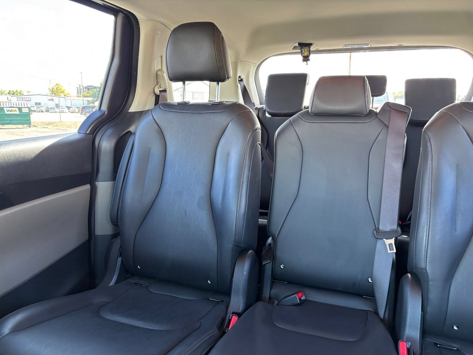 Used 2026 Kia Carnival FWD image 41