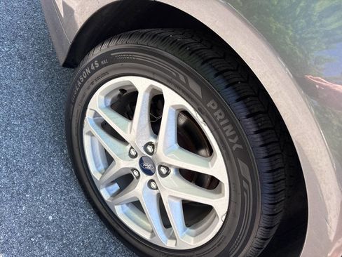 Used 2014 Ford Fusion SE FWD image 7