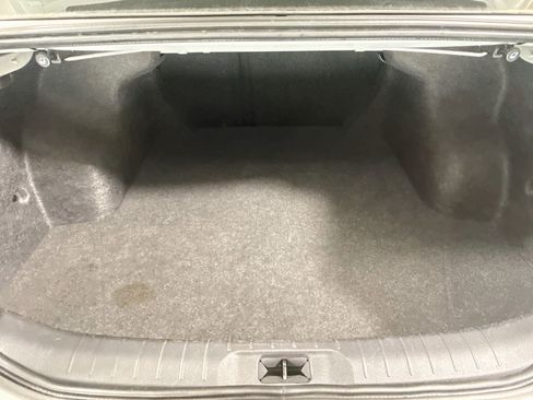 Used 2025 Nissan Altima 2.5 SV FWD image 35