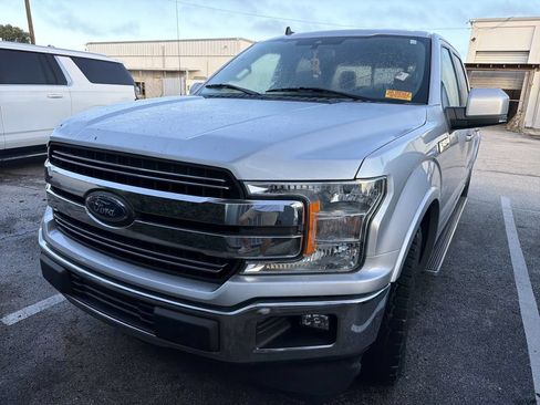 Used 2019 Ford F150 Lariat RWD image 4
