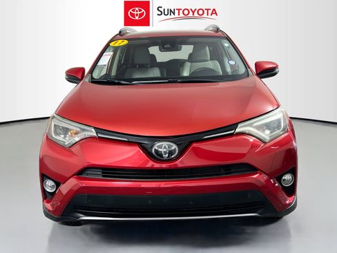 Used 2017 Toyota RAV4 Limited image 10
