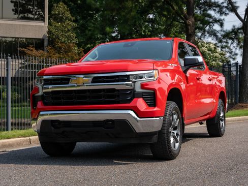 Used 2024 Chevrolet Silverado 1500 LT w/ All Star Edition Plus AWD/4WD image 2