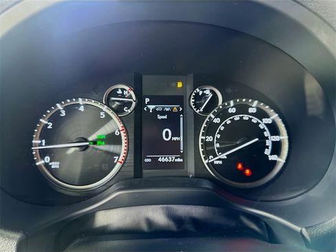 Used 2023 Lexus GX 460 Premium image 26