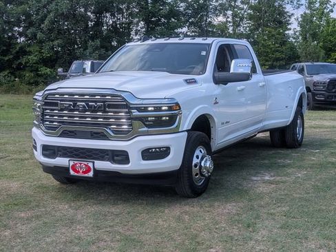 New 2026 RAM 3500 Limited AWD/4WD image 4