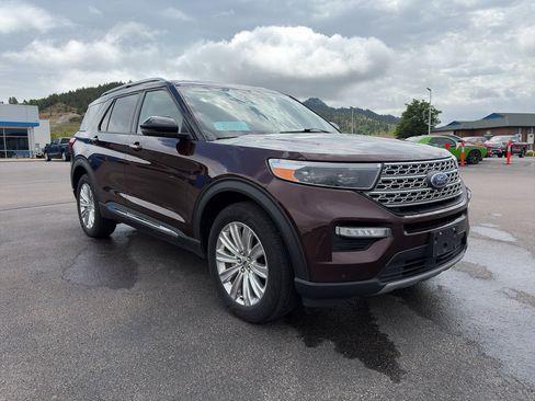 Used 2020 Ford Explorer Limited w/ Class III Trailer Tow Package AWD/4WD image 4