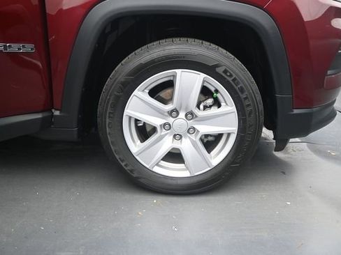 Used 2022 Jeep Compass Latitude w/ Convenience Group FWD image 17