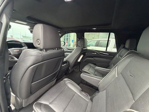 Used 2023 Cadillac Escalade Sport AWD/4WD image 11