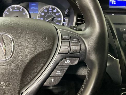 Used 2018 Acura ILX w/ AcuraWatch Plus Package FWD image 25