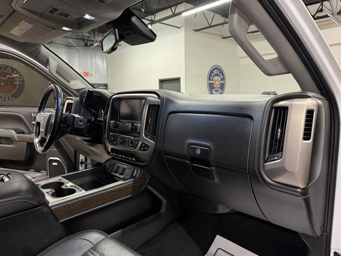Used 2018 GMC Sierra 2500 Denali image 29