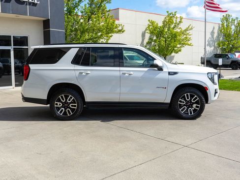 Used 2022 GMC Yukon AT4 w/ Max Trailering Package AWD/4WD image 8