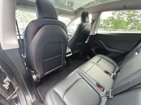 Used 2023 Tesla Model Y Long Range AWD/4WD image 18