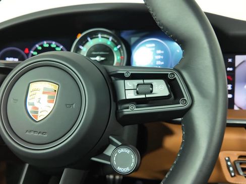 Used 2023 Porsche 911 Sport Classic image 14