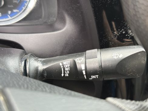 Used 2017 Toyota Corolla LE FWD image 15