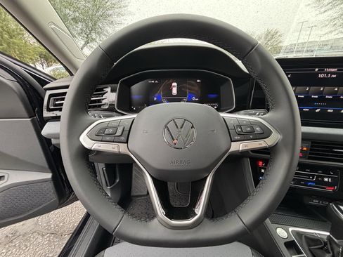 New 2026 Volkswagen Jetta SE FWD image 20