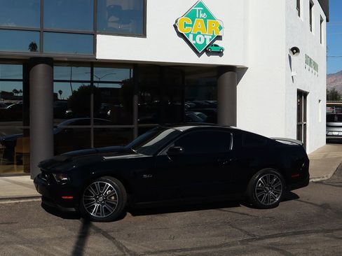 Used 2011 Ford Mustang GT Premium w/ Comfort Pkg image 4