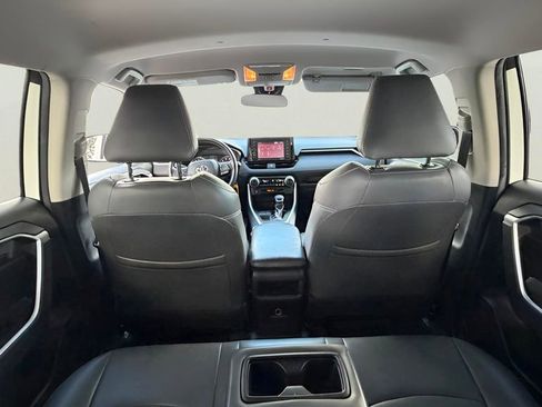 Used 2021 Toyota RAV4 LE image 20